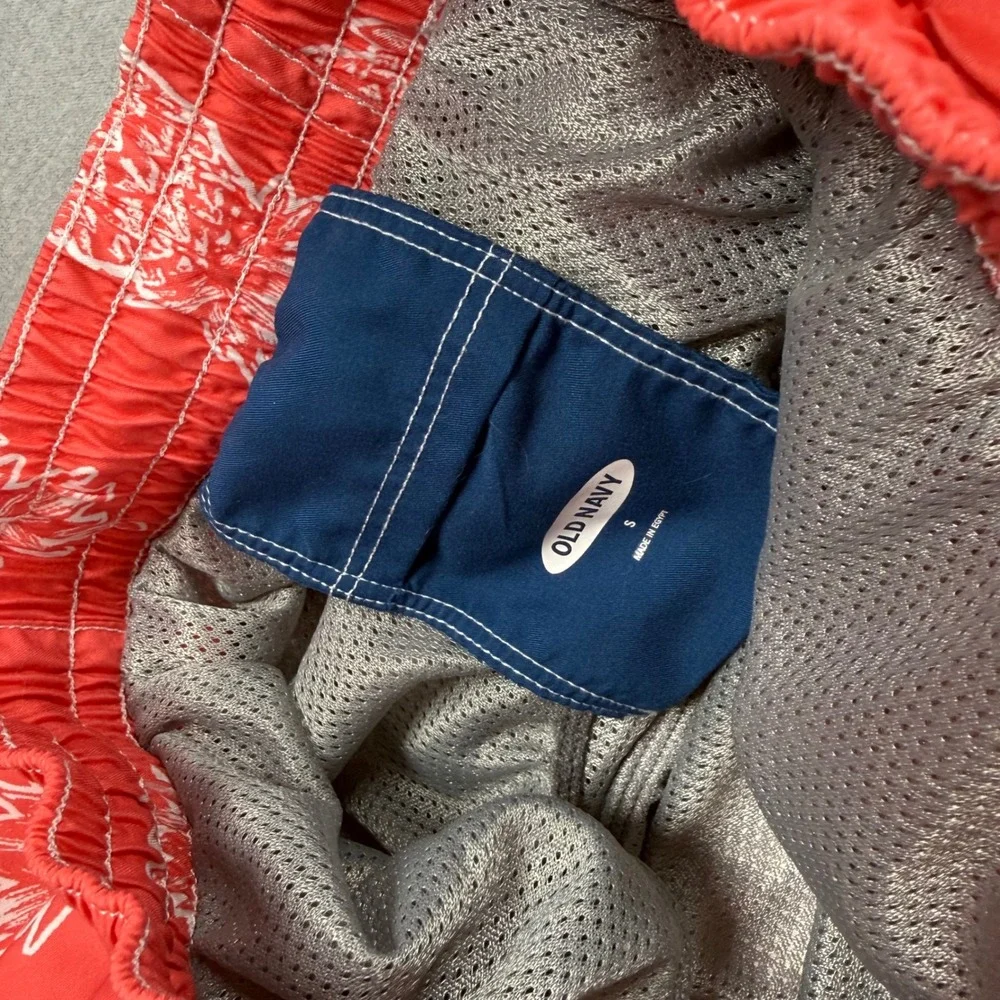 Old Navy Mens Red Pineapple Print Swim Trunks Board Shorts Small Tropical Summer